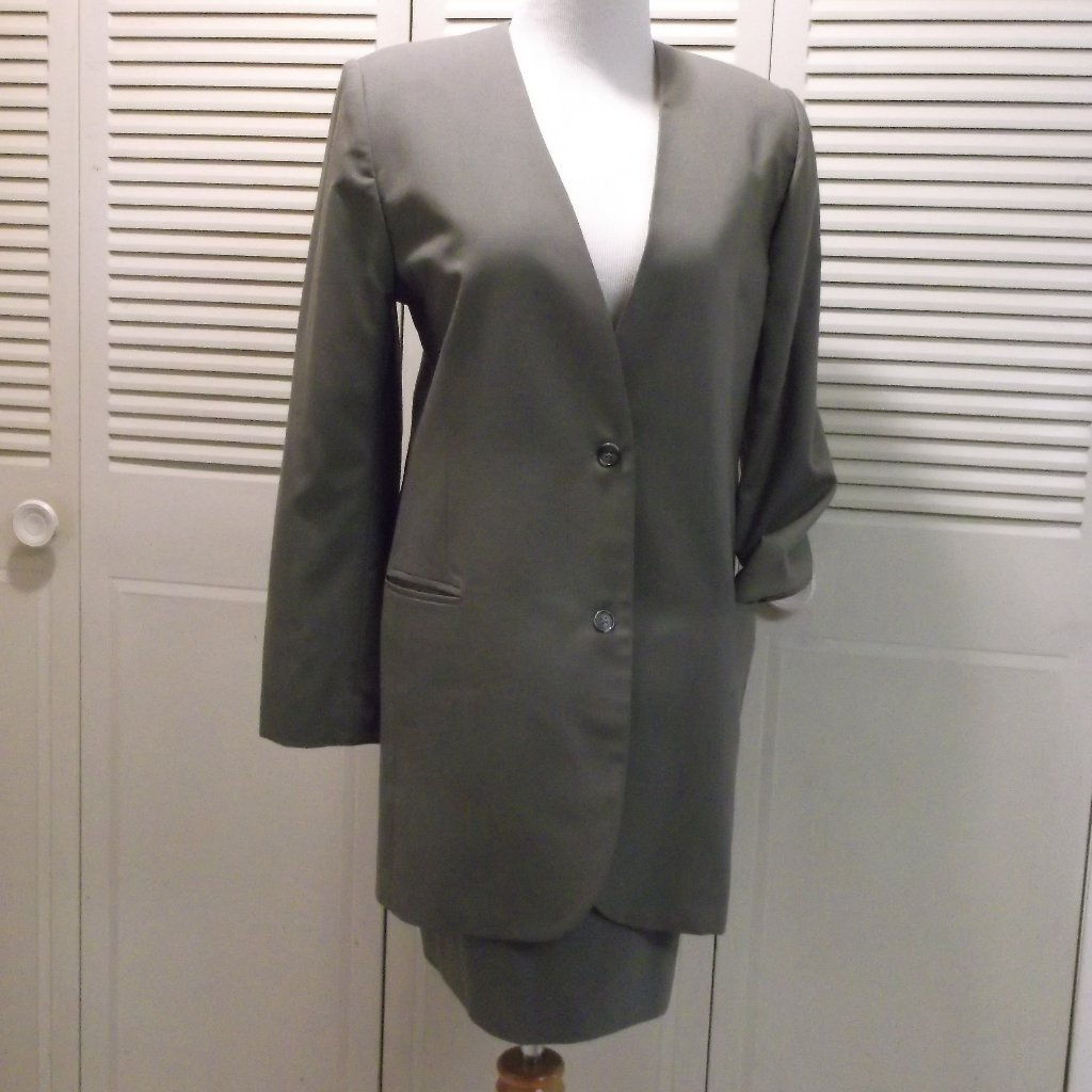 Calvin Klein Vogue Pattern Custom Blazer Suit Short 2 Skirts 100% Wool 6